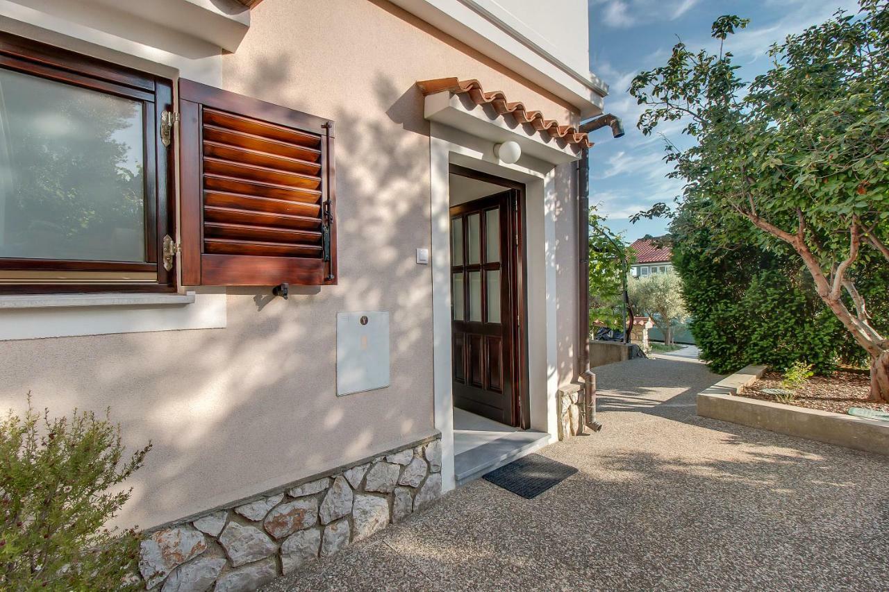 Apartment Simona Mali Losinj Ngoại thất bức ảnh