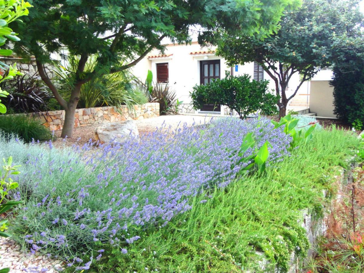 Apartment Simona Mali Losinj Ngoại thất bức ảnh