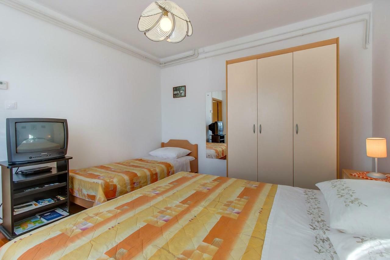 Apartment Simona Mali Losinj Ngoại thất bức ảnh